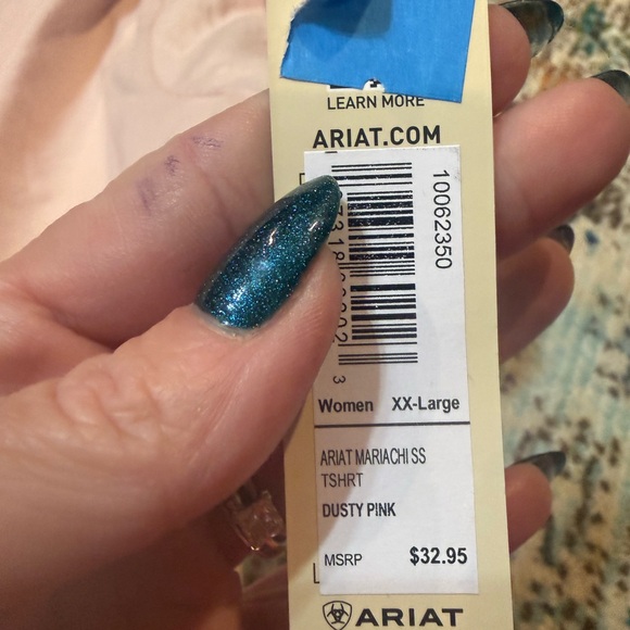 Ariat women’s  Pink Graphic T-Shirt - Picture 2 of 2